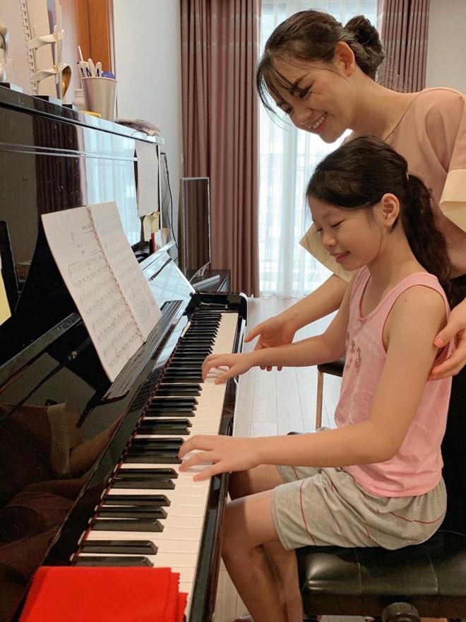 Cô giáo dạy piano bức xúc vì bị bình luận khiếm nhã trên mạng-1