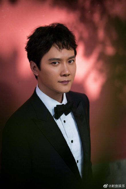 Phùng Thiệu Phong phủ nhận ly hôn Triệu Lệ Dĩnh, gay gắt cảnh cáo những kẻ bịa đặt tin đồn-1