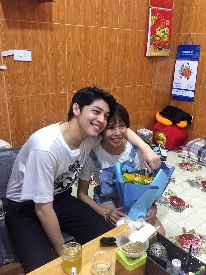 Giữa lúc showbiz đang sóng gió, Noo Phước Thịnh gây xúc động khi âm thầm đến thăm fan mắc ung thư giai đoạn cuối-3