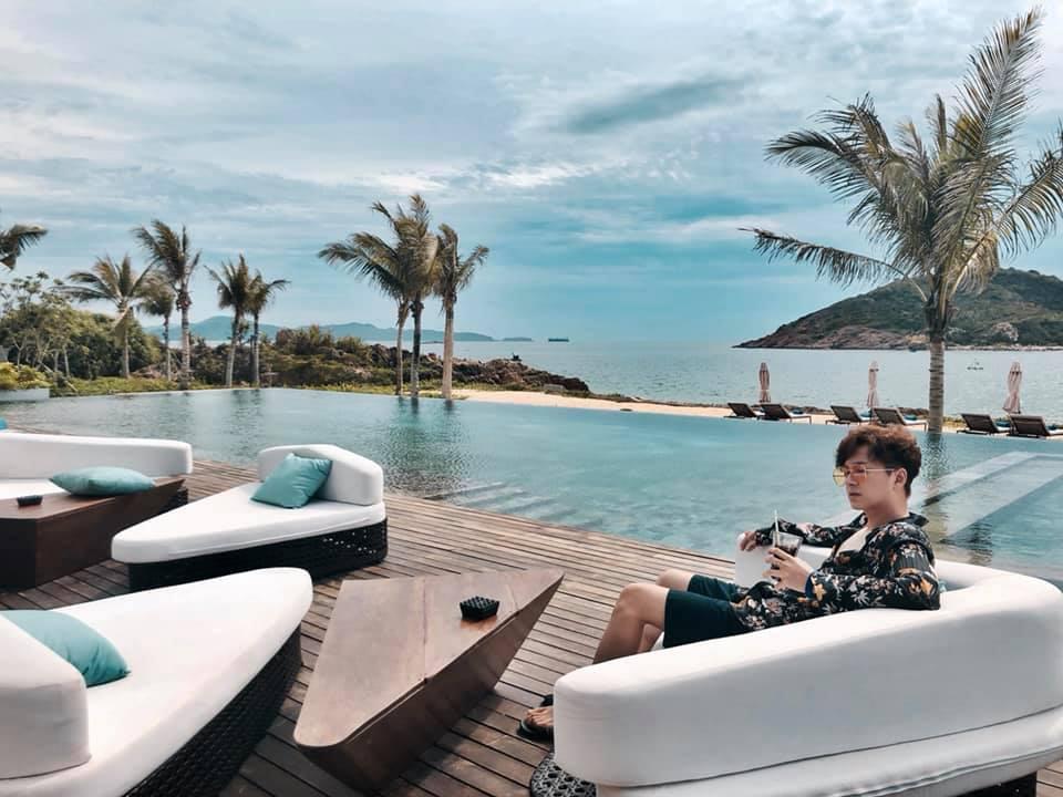 Tưởng giảm cân sẽ đẹp toàn diện, ai ngờ Ngô Kiến Huy lộ rõ chân que tăm nhìn đến thảm thương-6