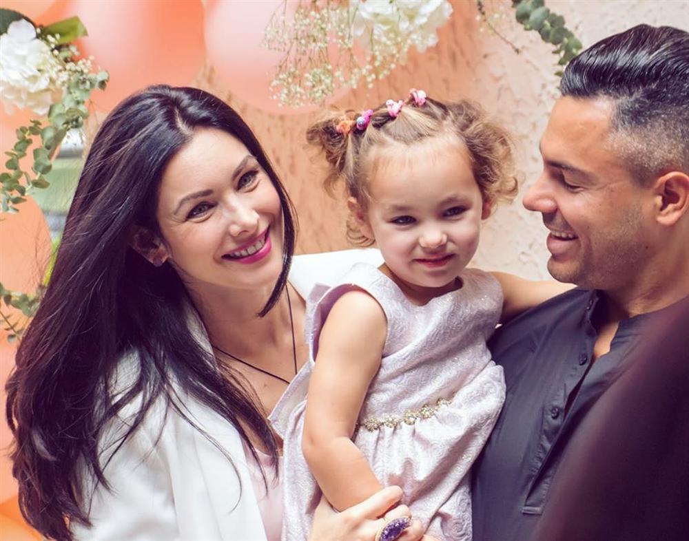 Bản tin Hoa hậu Hoàn vũ 12/8: HHen Niê lên đồ xuất sắc, chặt đẹp từ Phạm Hương đến mỹ nhân thế giới-4