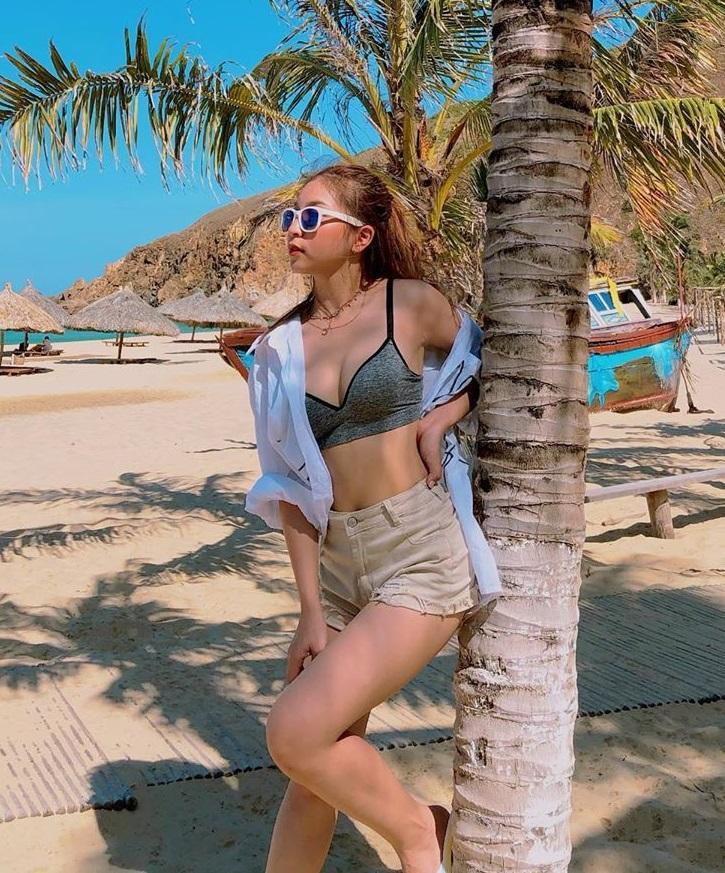 Nhật Lê khoe ảnh đi phượt giữa lúc Quang Hải đang chịu tang ông nội-2