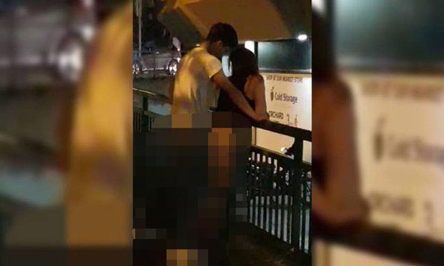 Cặp đôi thản nhiên mây mưa ở cầu dành cho người đi bộ và cái kết ngoài sức tưởng tượng-1