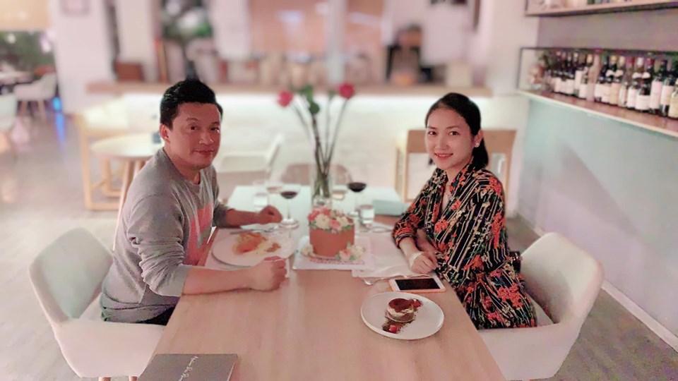 Hiếm khi nhắc đến chồng trên mạng, vậy mà cũng có lúc bà xã nói về Lam Trường quá đỗi sâu sắc và ngọt ngào-1