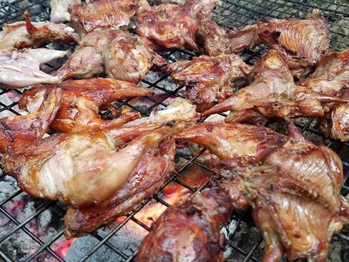 Chuột đồng nướng chao, cá lóc nướng trui ngon quên sầu ở miền Tây