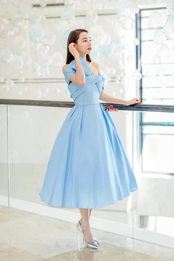 Nhã Phương liên tục đụng hàng các hoa hậu: Liệu Lương Thùy Linh, Trần Tiểu Vy, Phạm Hương và Thúy Vân có áp đảo được vợ danh hài?-4