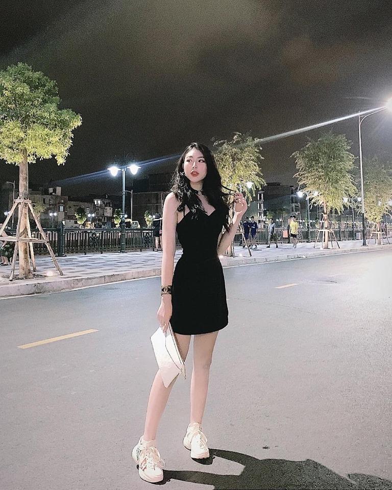 Cận cảnh gương mặt đại trà và body nóng bỏng của hotgirl hám fame xuất hiện 2s ở tập cuối Về nhà đi con-8