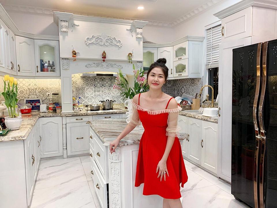 Nhìn căn bếp nhà Đăng Khôi thì mới hiểu tại sao vợ anh lại mê mẩn nấu ăn đến thế-1