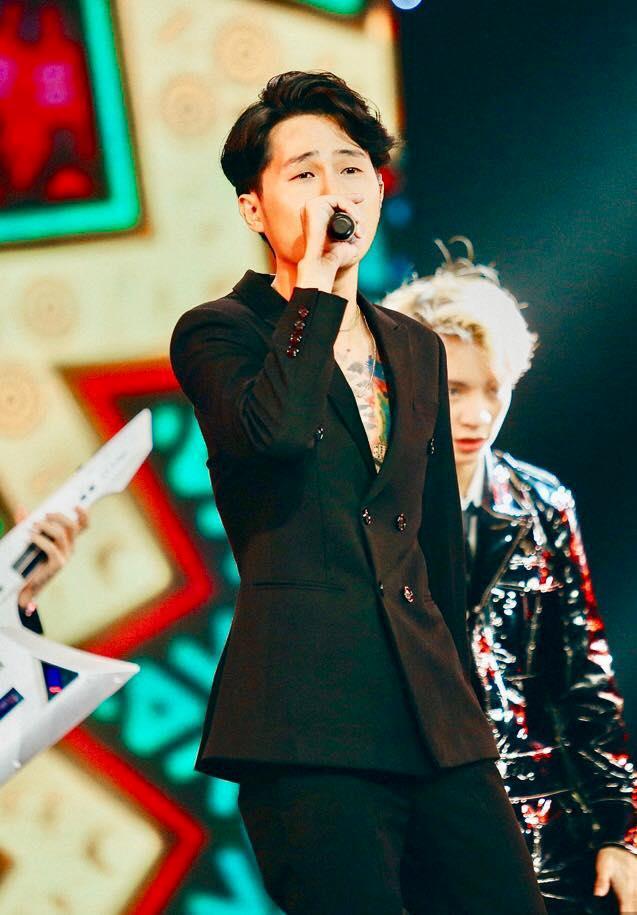 Điều gì khiến phong cách thời trang của Jack thiếu tinh tế?-9