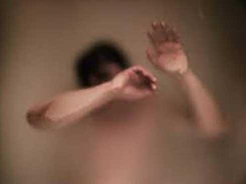 Hiệu trưởng có xâm phạm đời tư khi báo công an hiệu phó chụp ảnh nóng?-2