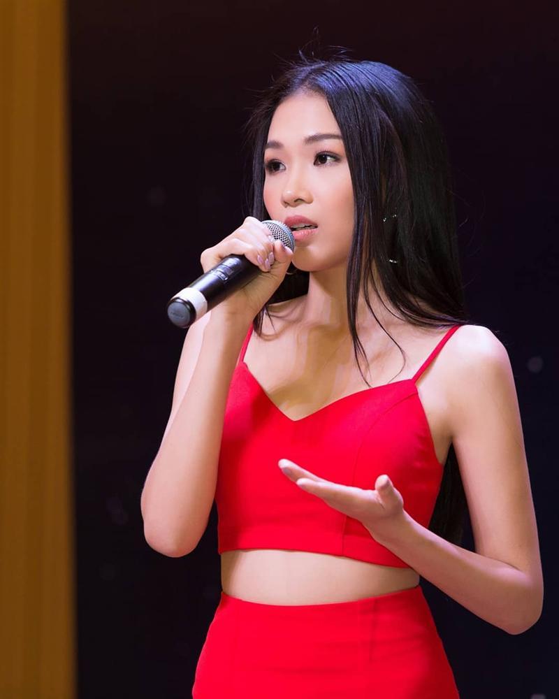 Em gái Hoàng Thùy được chị gái á hậu kèm cặp để thi Hoa hậu Hoàn vũ Việt Nam 2019 dù chiều cao khiêm tốn-4