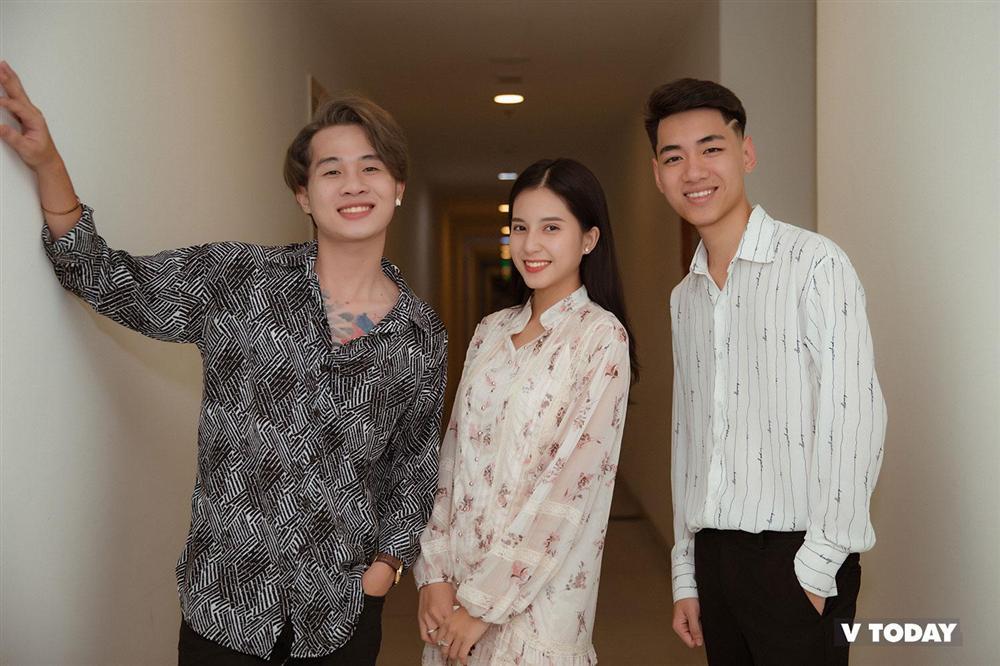 Da LAB cà khịa cực mạnh: Yêu cầu fan nộp bằng thạc sĩ, sổ tiết kiệm 1 tỷ mới được vào FC-1