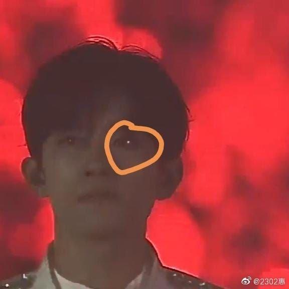 Nỗi ám ảnh anti fan, TFBOYS bị chiếu laze trong concert mừng 6 năm: Không phải lần đầu tiên!-3