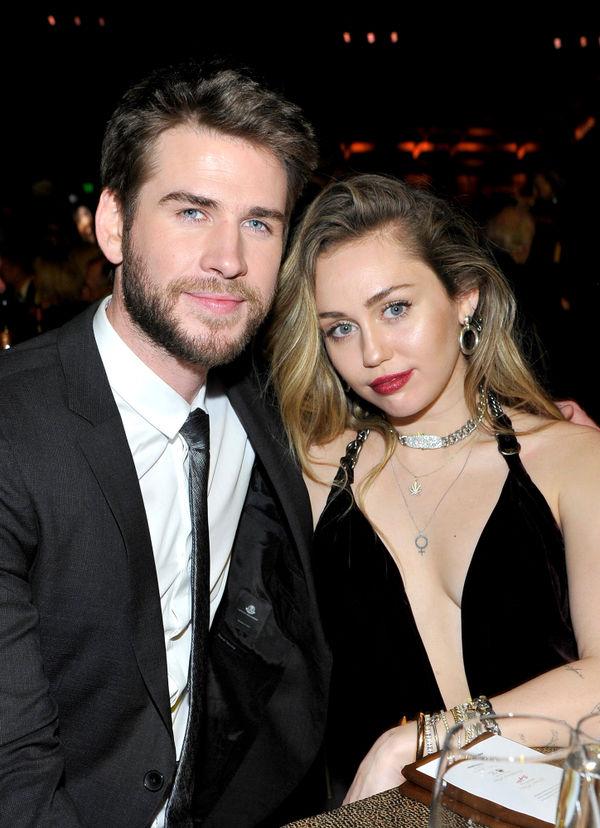 Anti-fan mỉa mai Miley Cyrus ngoại tình sau lưng Liam Hemsworth, Halsey bất ngờ lên tiếng bênh vực khiến chủ thớt méo mặt-1