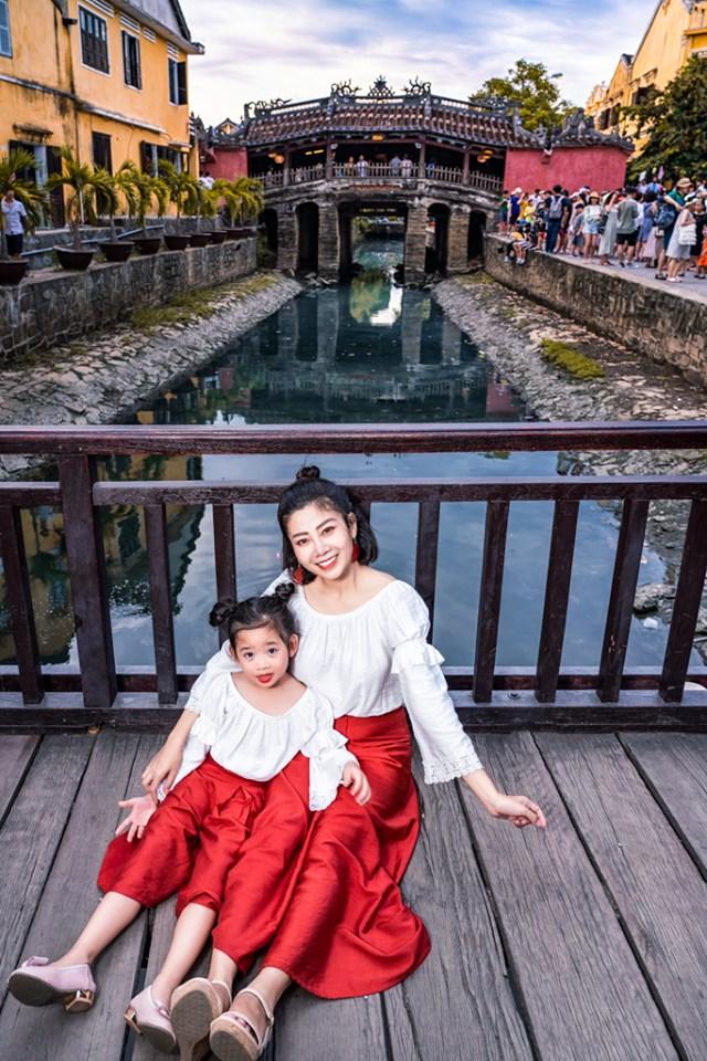 Giữa lúc điều trị ung thư phổi, diễn viên Mai Phương diện đồ đôi du lịch cùng cô con gái nhỏ Lavie-6