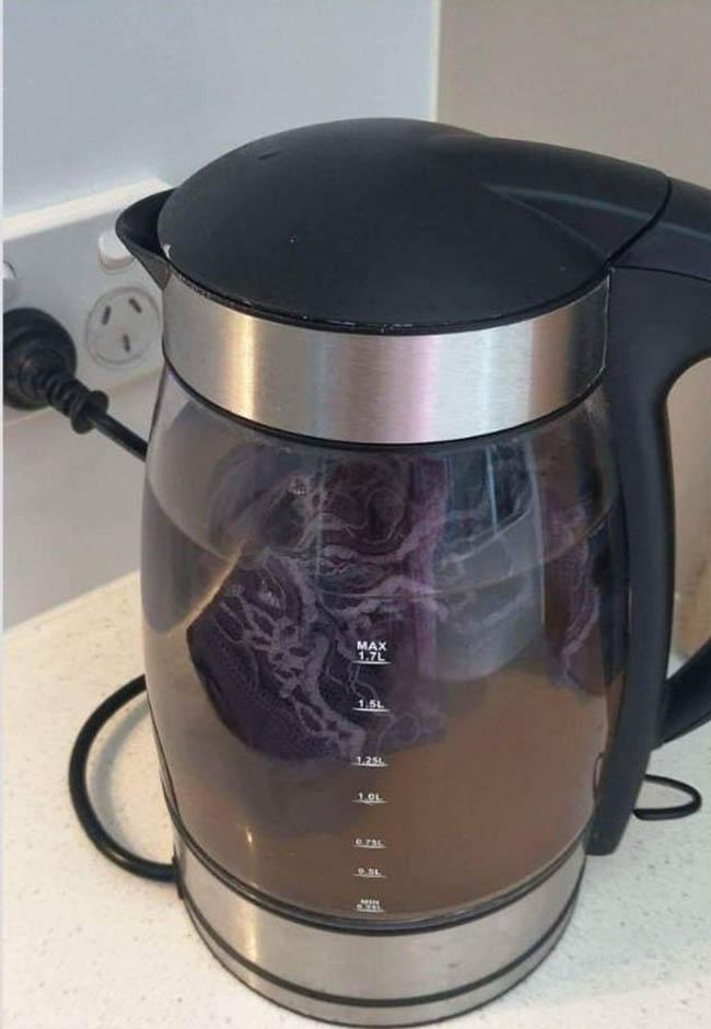 Phẫn nộ khi cô gái đăng ảnh giặt quần lót trong ấm đun nước ở khách sạn-2