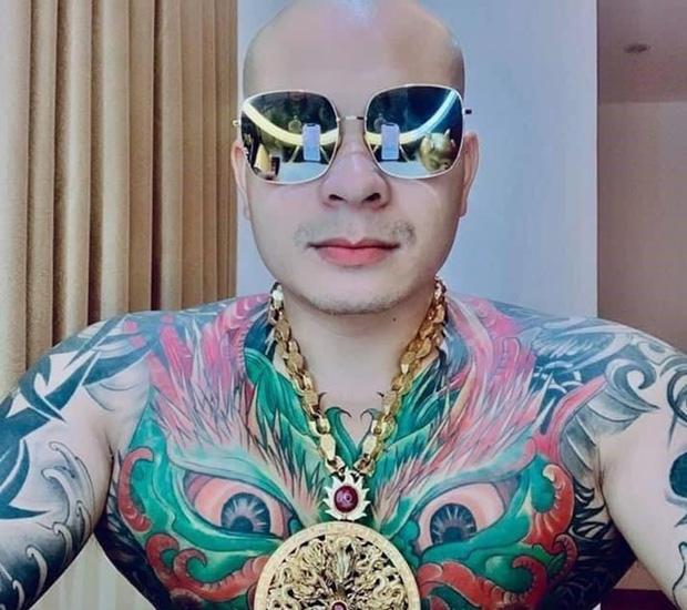 Clip: Dân mạng nghe lùng bùng bên tai khi Quang Rambo livestream khoe cho vay nặng lãi 200 triệu sau 2 năm thành 1,5 tỷ-2