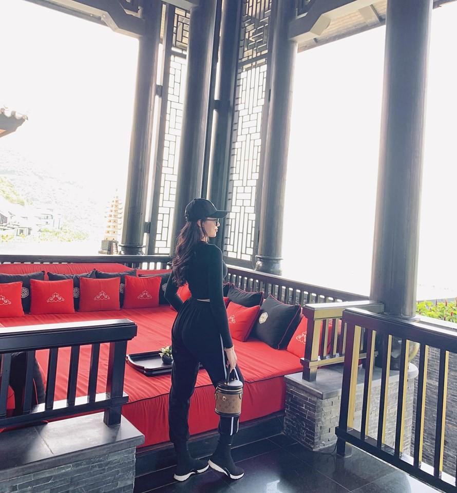 Tin đồn chia tay bạn gái hotgirl chưa kịp nguội, fans chỉ ra bằng chứng Quang Hải đã có người yêu mới?-4