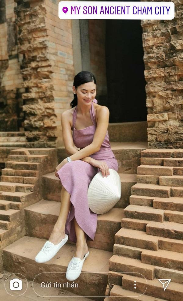 Hoa hậu Hoàn vũ bất ngờ diện áo dài nền nã, khoe nhan sắc xinh đẹp giữa phố cổ Hội An-9