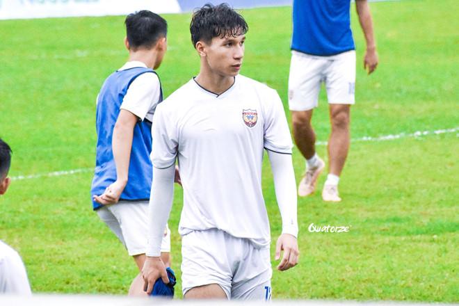 Dân mạng phát hiện đội bóng hội tụ nhiều cầu thủ cực phẩm-3