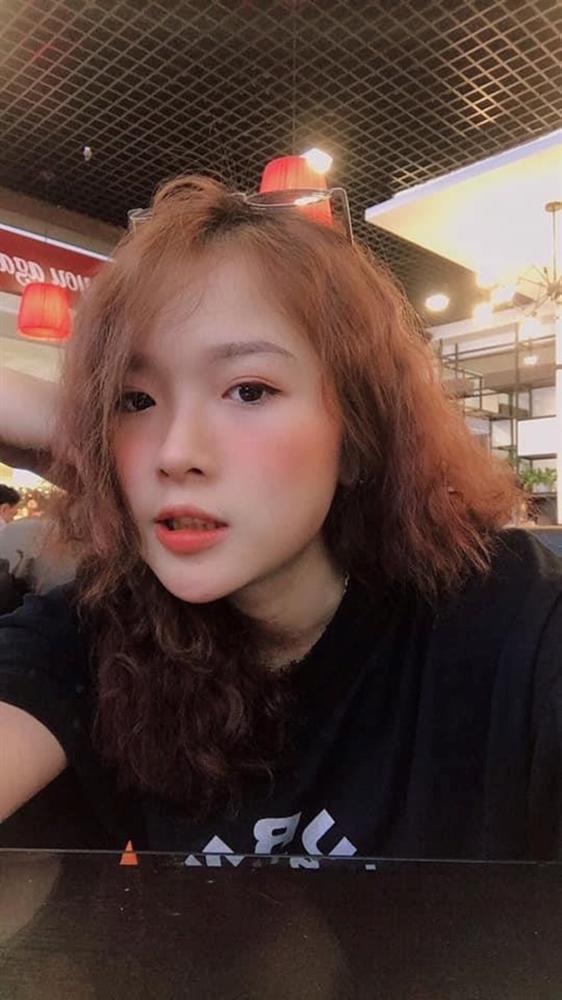 Nhan sắc cô gái 9X có nụ hôn đồng giới với Ánh Dương Về nhà đi con-3