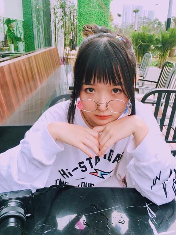 Nhan sắc cô gái 9X có nụ hôn đồng giới với Ánh Dương Về nhà đi con-6