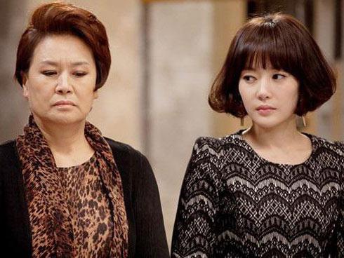 Mẹ chồng cho đất làm nhà với điều kiện oái ăm khiến con dâu 'đứng hình'