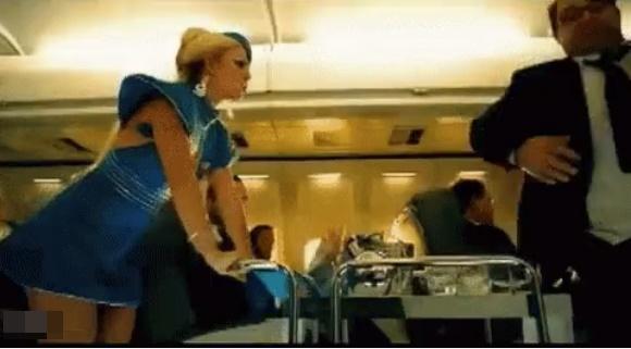 Rò rỉ hình ảnh trong MV mới của Tóc Tiên, cư dân mạng soi loạt điểm giống với MV của Britney Spears-6