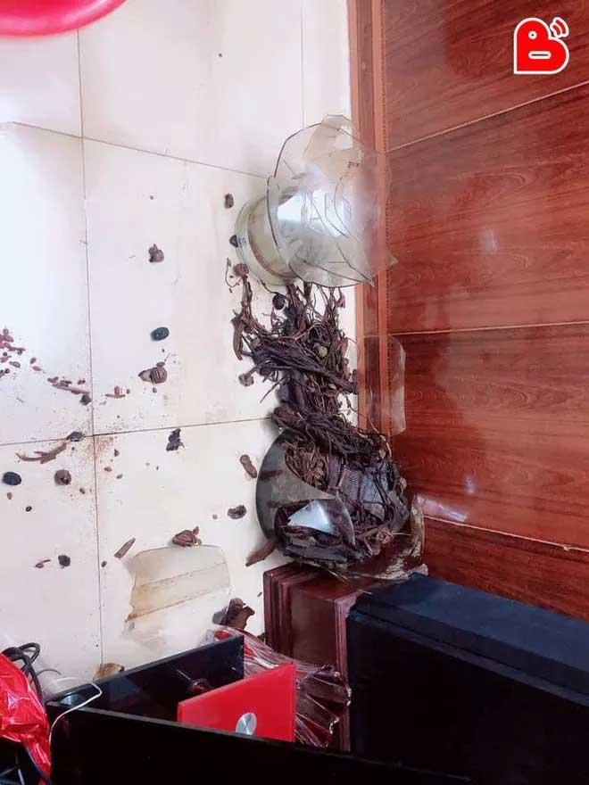 Cái kết ‘tái mét’ của thanh niên đến nhà người yêu ăn rằm tháng 7, lỡ làm vỡ bình rượu quý 10 năm của bố vợ tương lai-1