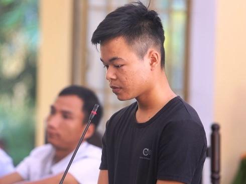 Kinh hoàng 3 người bị chém thương vong tại quán ăn ở Bình Dương-2