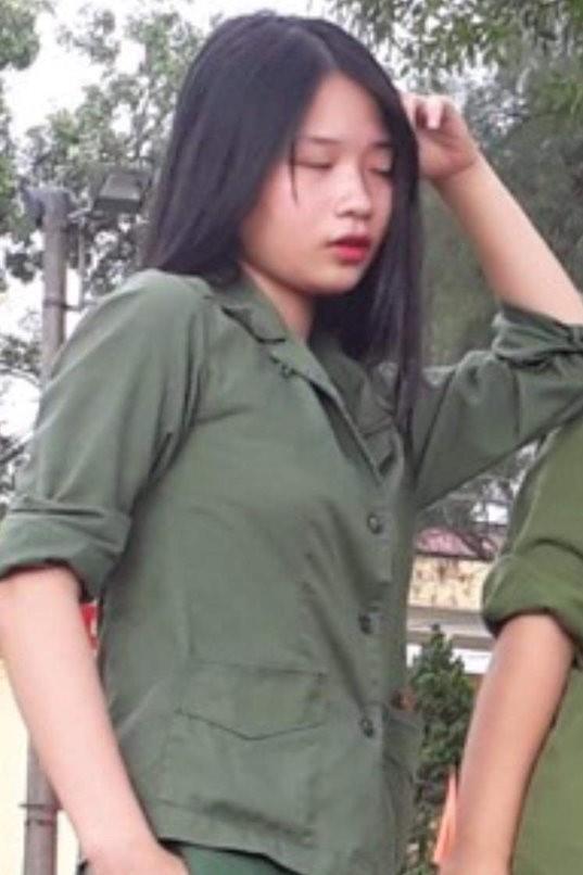 Cô gái lột xác từ bánh bèo sang gợi cảm sau cú sốc thất tình-1