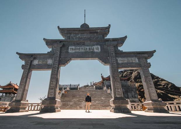 Ảnh check in lung linh trên mạng khác xa ảnh thực tế ở những khu du lịch nổi tiếng làm dân mạng cười nghiêng ngả-1