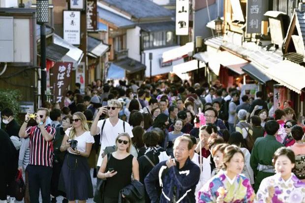 Ảnh check in lung linh trên mạng khác xa ảnh thực tế ở những khu du lịch nổi tiếng làm dân mạng cười nghiêng ngả-5