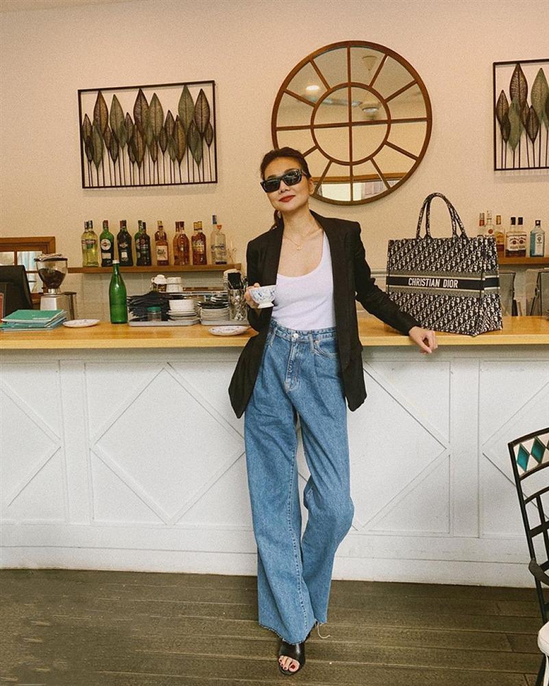 Chị Huệ Thu Quỳnh lên đồ sành điệu - Hương Giang phô thân hình mỏng như lá lúa với combo thời trang kiệm vải-7