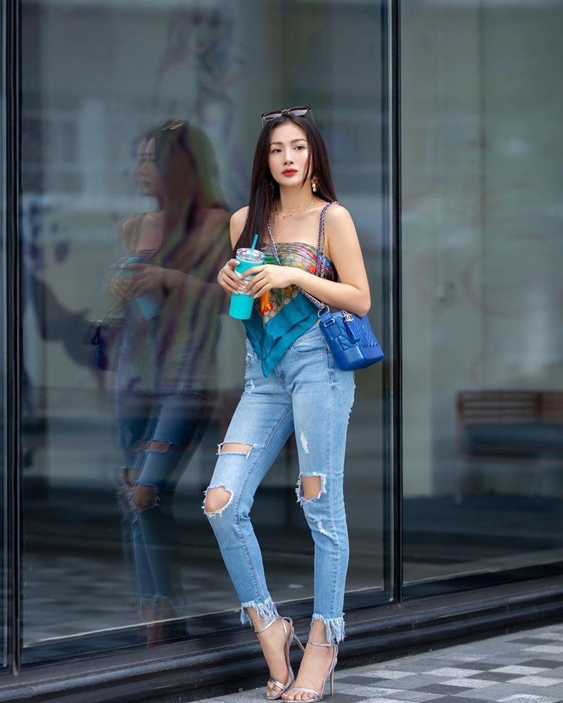 Chị Huệ Thu Quỳnh lên đồ sành điệu - Hương Giang phô thân hình mỏng như lá lúa với combo thời trang kiệm vải-9