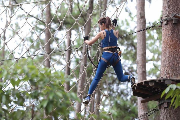 Sóng gió bủa vây, Đỗ Mỹ Linh lại bị super-soi mặc sai nội y ở Cuộc đua kỳ thú-2