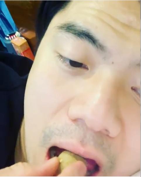 Sau ồn ào quẩy tung nóc trên bar, ông xã ngọt ngào với ca nương Kiều Anh: Yêu em nhất trên đời-1