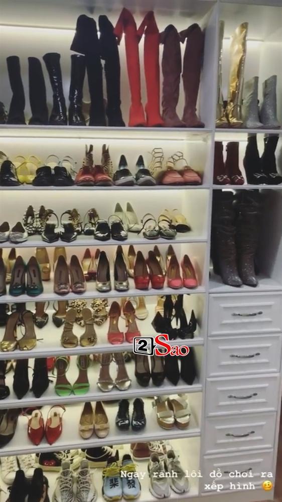 Choáng ngợp với tủ giày hàng trăm đôi cực kỳ xịn xò của Văn Mai Hương-2