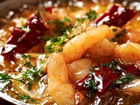 Trải nghiệm câu hải sản tại bàn hút khách ở nhà hàng Singapore-1