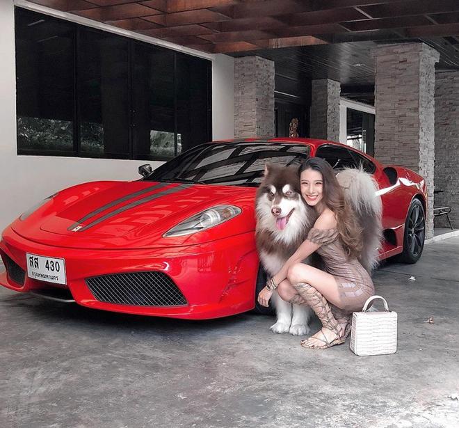 Hotgirl con lai khoe ảnh đẹp xuất sắc bên siêu xe, đến khi xem ảnh đời thường mới thực sự choáng váng-3