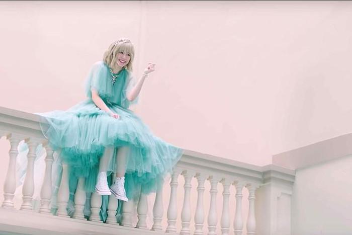 Hari Won mạnh tay chi đến nửa tỷ đồng cho vẻ ngoài hack tuổi-1