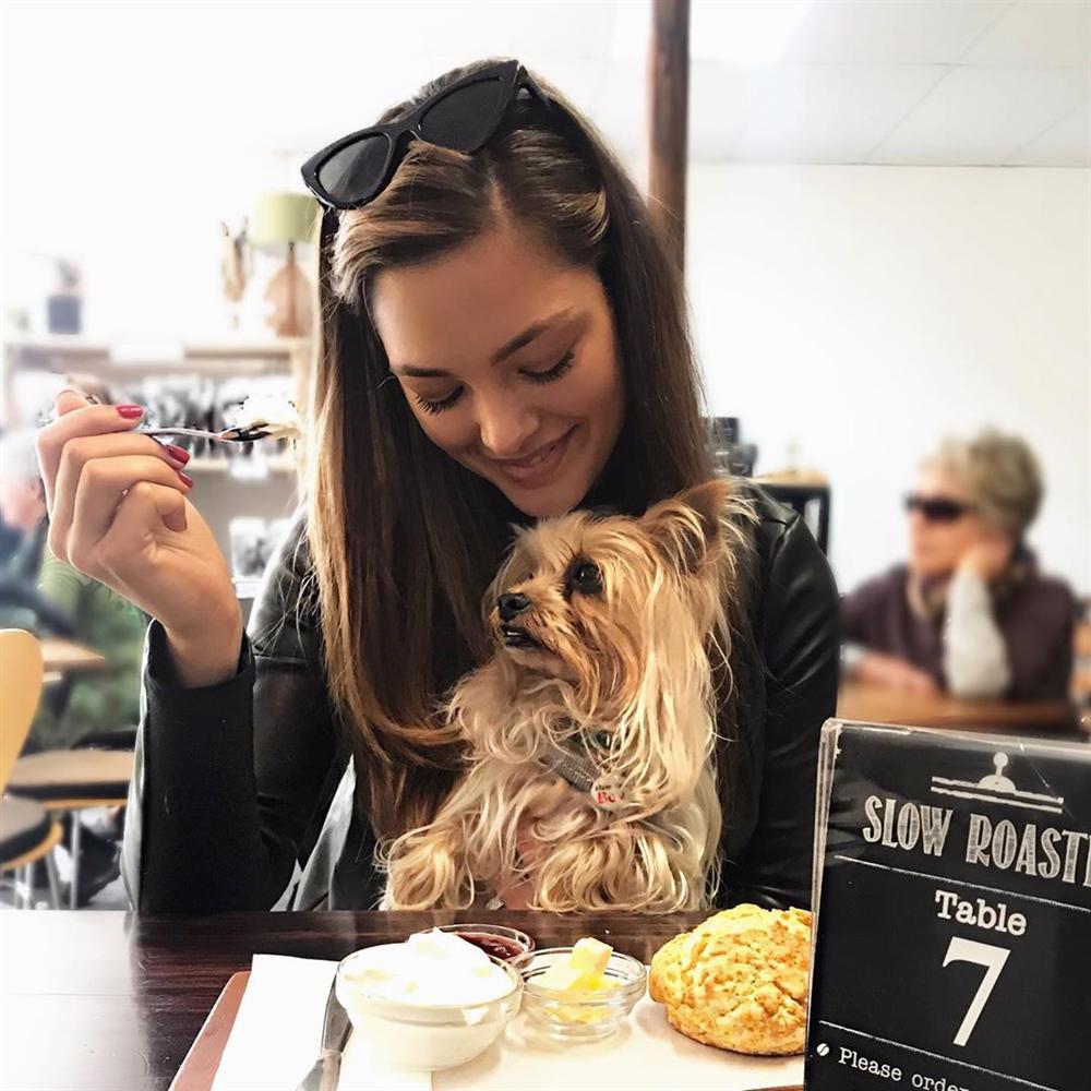 Bản tin Hoa hậu Hoàn vũ 17/8: Tóc đẹp váy cũng đẹp, HHen Niê bất ngờ giật spotlight của Phạm Hương-9