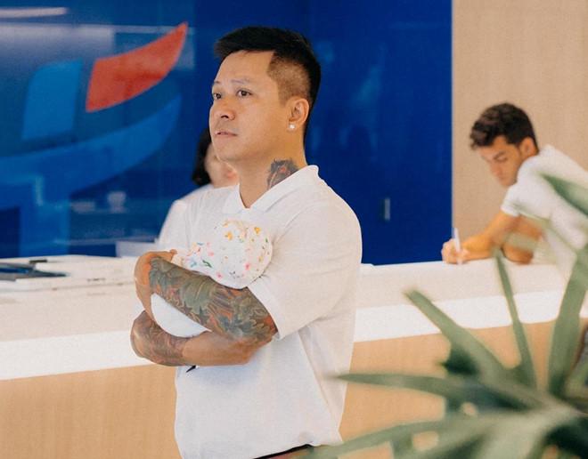 Vợ Tuấn Hưng kể đau đớn và liều lĩnh vì sinh mổ 3 lần trong 5 năm-2