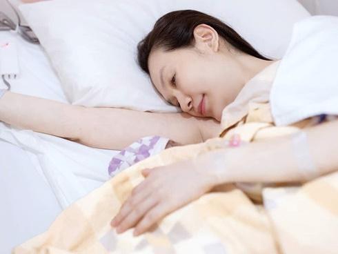 Vợ Tuấn Hưng kể đau đớn và liều lĩnh vì sinh mổ 3 lần trong 5 năm