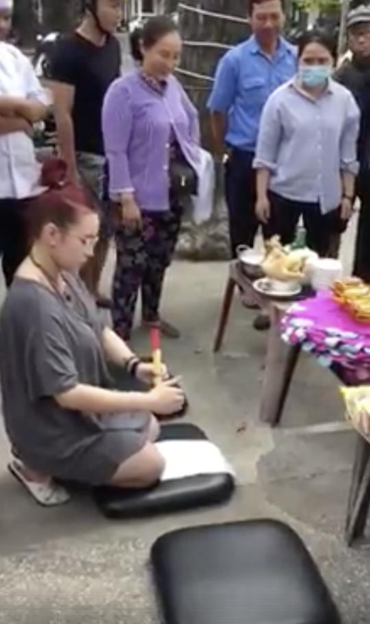 Chuyện cuối tuần: Có một màn giật cô hồn cực chu đáo của 3 tên cướp, từ tốn bê đồ, cuối cùng còn giúp gia chủ... rải muối gạo-2