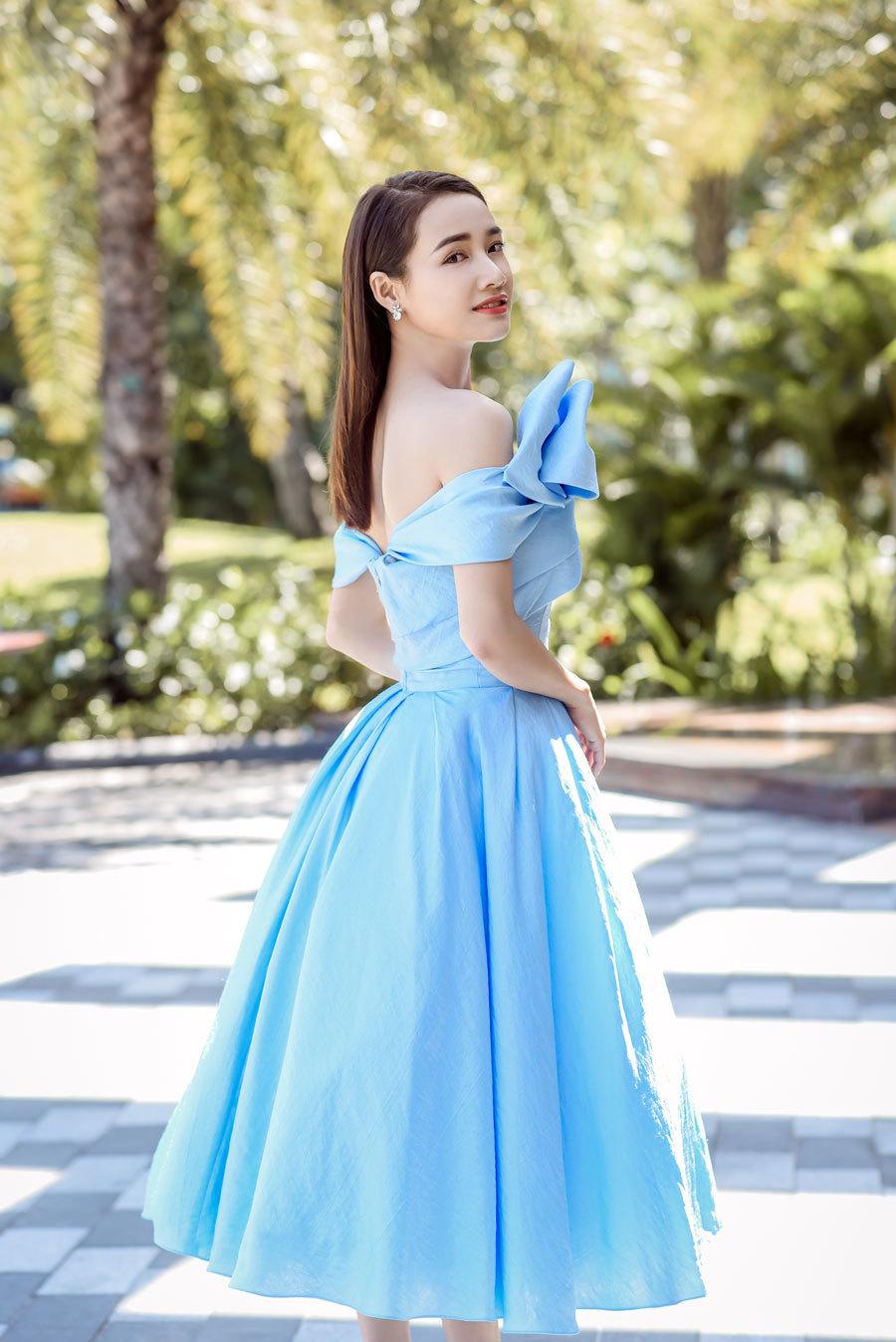 Mòn con mắt với gái một con Nhã Phương-4