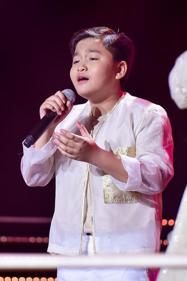 Hương Giang ôm mặt khóc nức nở trên ghế nóng trước tiết mục đinh của học trò-5