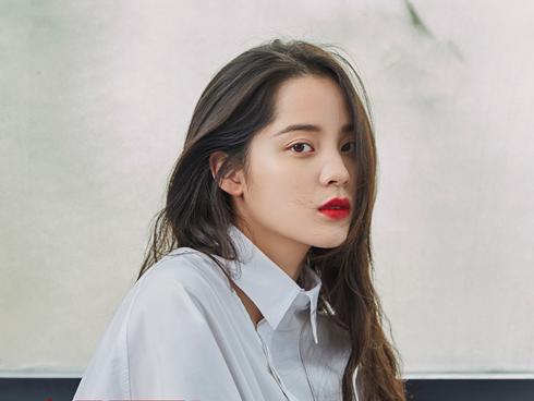 Soi nhan sắc mỹ nhân 19 tuổi vào vai của Triệu Vy trong 'Tân dòng sông ly biệt'