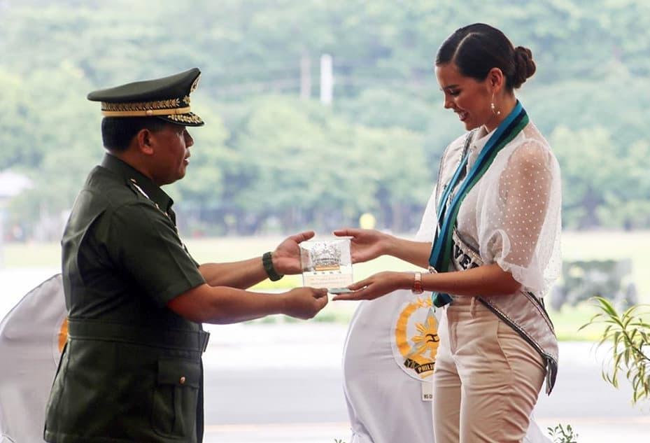 Bản tin Hoa hậu Hoàn vũ 18/8: Số phận Diễm Hương về đâu khi phải một mình cân dàn mỹ nữ?-6