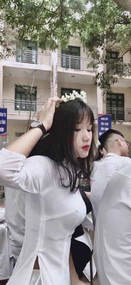 Ngủ gật trong lễ khai giảng, nữ sinh khiến dân mạng truy tìm vì quá xinh-5